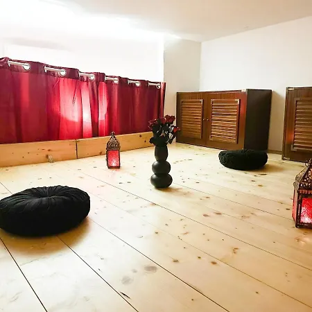 Daire Privacy Escape - Private Parking Near Center *